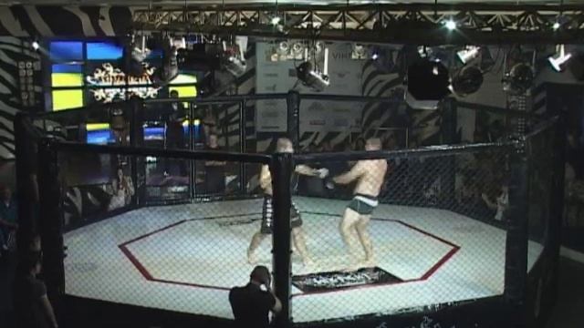 Андрей Полищук vs Даниил Мазурович смотреть онлайн