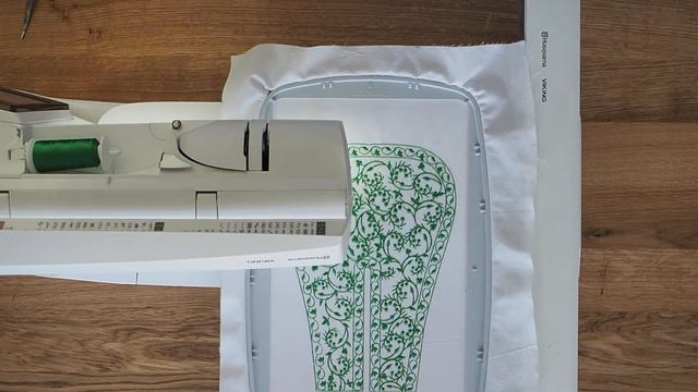 Making an 18th Century Embroidered Pocket смотреть онлайн