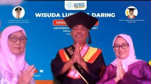 Wisuda Adikku Doktor Yudi Pratikno, SH.,MH didampingi Umikku n Hadiana