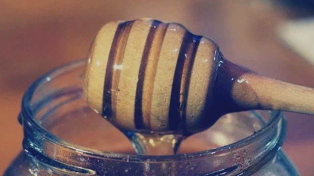 Самый дорогой мед в мире. 5000 евро за кг. смотреть онлайн