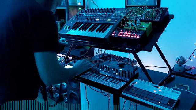 Electro Trip Dub Odyssey Synth jam смотреть онлайн
