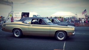 Dodge Super Bee 1970 Vs. Plymouth Duster 1970