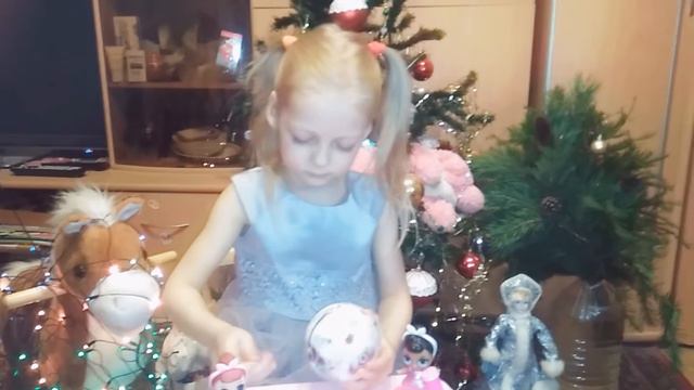 LOL. Настя распаковывает подарки на день рождения смотреть онлайн