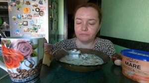 Мукбанг, на обед окрошка.