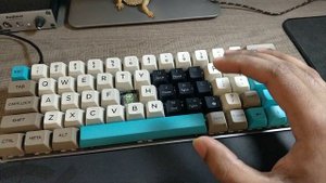 Kailh Box Jade switch sound comparison on PBT SA Profile vs  ABS Cherry Profile keycaps