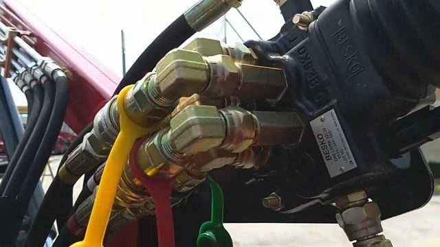 Mahindra 2538 HST 4WD Tractor Package смотреть онлайн