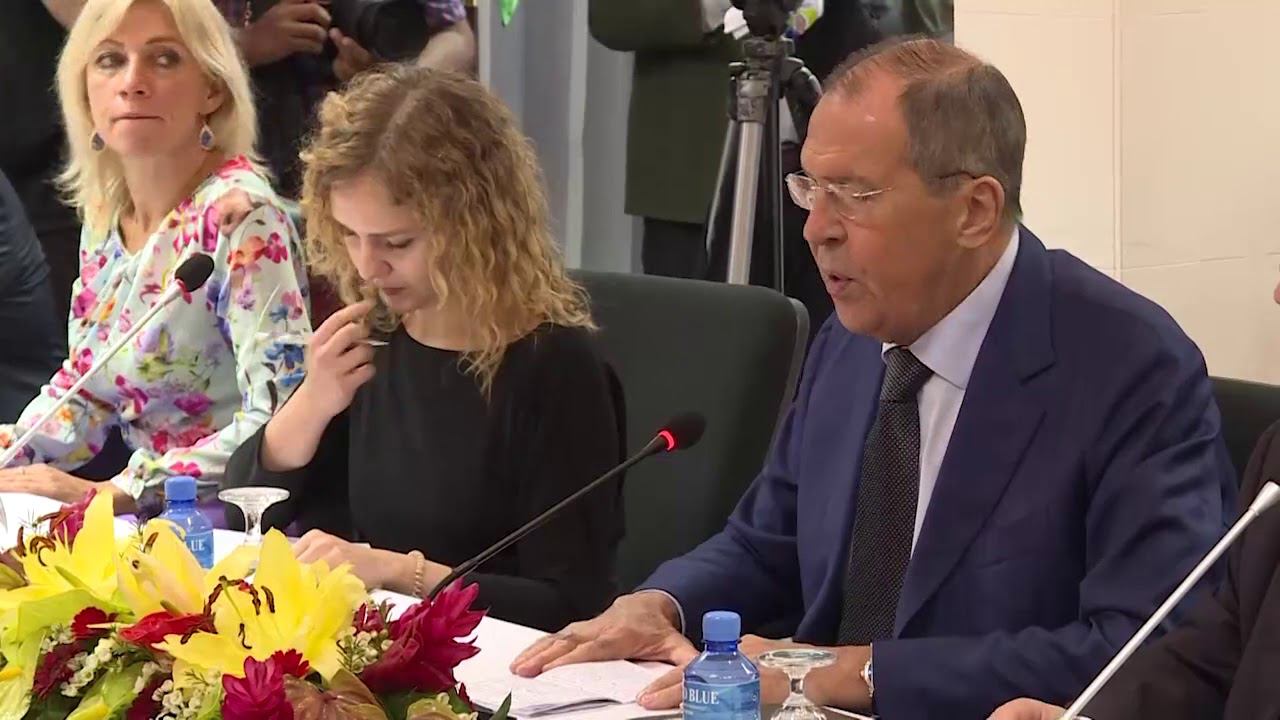 С.Лавров и М.Адхин, Парамарибо, 27 июля 2019 года