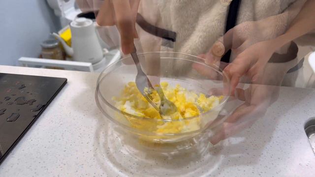 ENG | 4K 비오는날 막걸리 브이로그 | 해물부추전에 칼국수. 명란파스타. 아보카도계란샌드위치. 새해 복 만두 피자. 초코 시리얼.