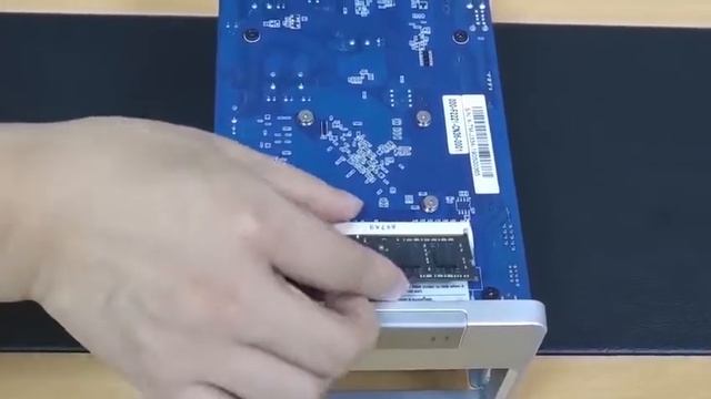 How to add RAM module for TerraMaster NAS——EASY! смотреть онлайн