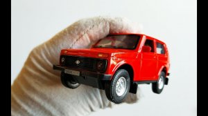 Про МАШИНКИ. Моделька машины НИВА LADA 4x4 распаковка и обзор.