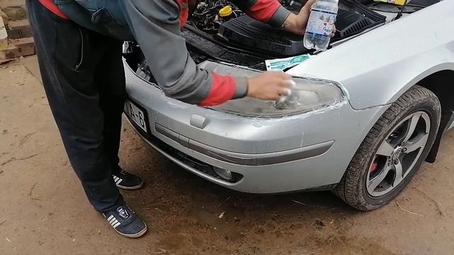 Как отполировать пластиковые фары, за 10 минут, не имея инструмента......... смотреть онлайн