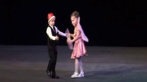 Песня "Гном и бабочка".