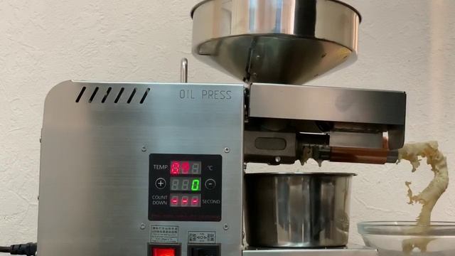 Электрический маслопресс AKITAJP AKJP-500 шнековый мини пресс для горячего и холодного отжима масла