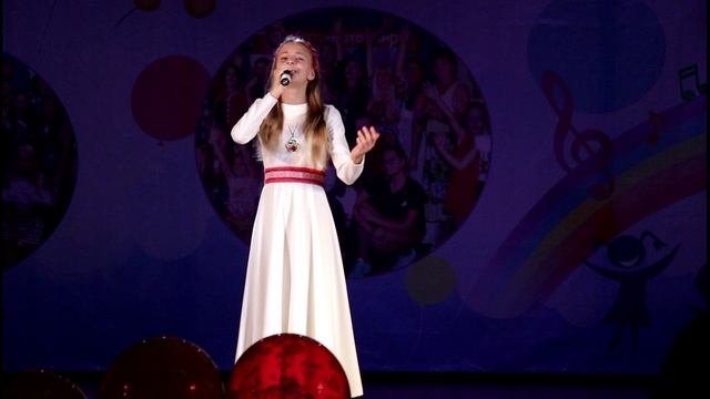 Алика Коссек («Любовь — это мир!»-2022)