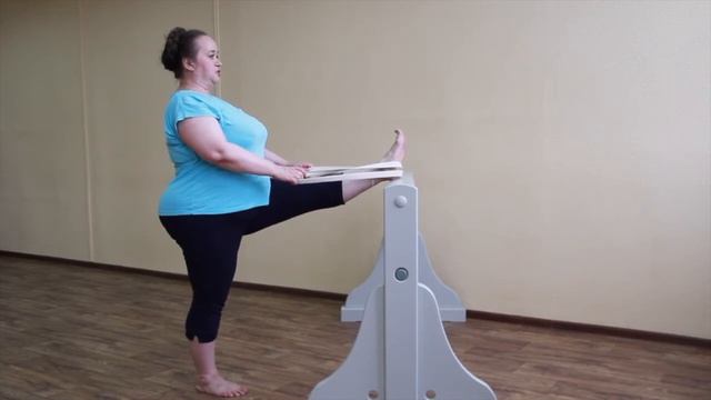 Растяжка на все тело.  Часть 1. Уттхита Хаста Падангуштхасана 1, 2
