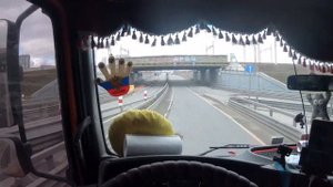 Дальнобой по просторам России. Работа на контейнеровозе. Рабочие будни молодого дальнобоя.