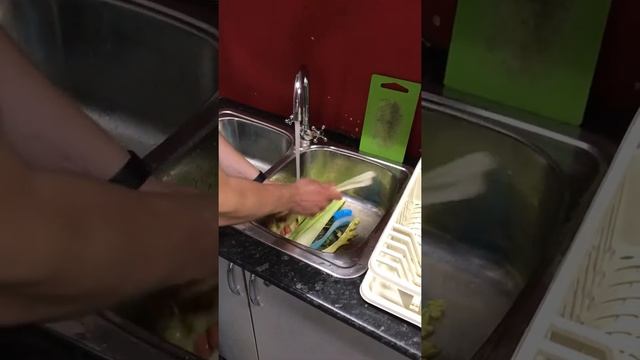 Сельдерей. Чистка. смотреть онлайн