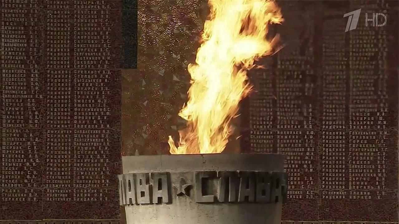 Владимир Путин возложит венок к Вечному огню в Зале воинской славы на Мамаевом кургане