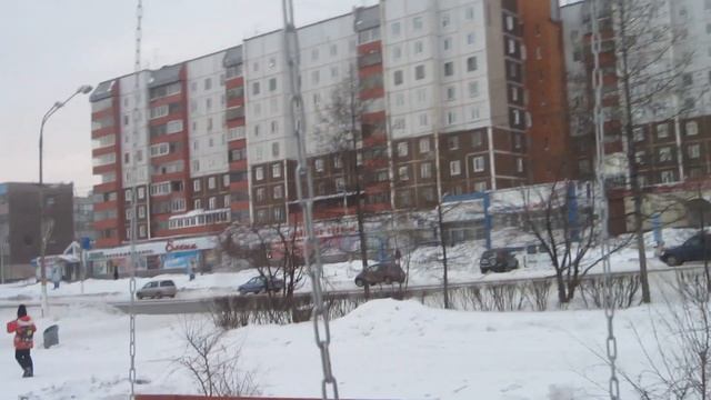 Долго ли выдержат эти качели, подумалось мне... (16.01.2019 г.) смотреть онлайн