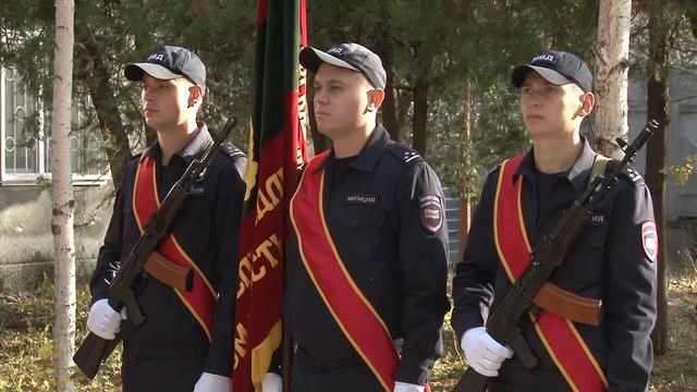Праздник людей в погонах смотреть онлайн