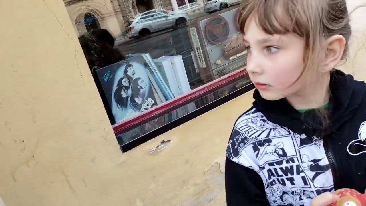 [Vlog] Города глазами раздолбая. Санкт-Петербург. Утром в магазин, вечером в кунцкамеру