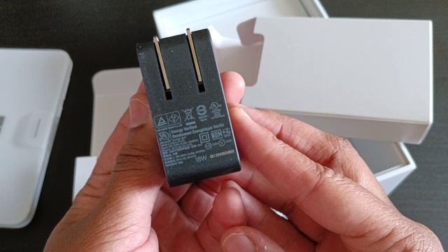 Microsoft Surface Duo Full UNBOXING.....don't let the big tech reviews discourage you! смотреть онлайн