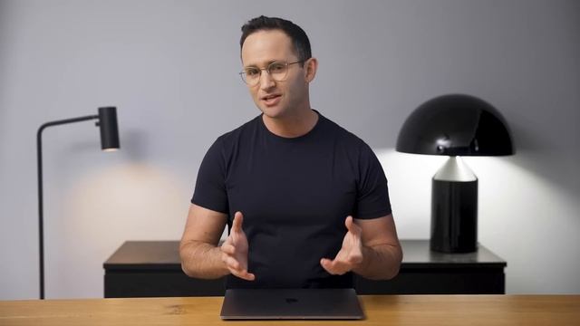 The BEST Laptop Under $400! - Laptop Reviewers BATTLE: Part 2! смотреть онлайн