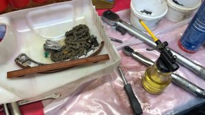 Suzuki Liana мотор m16a (1.6л) пробило прокладку головки блока цилиндров.