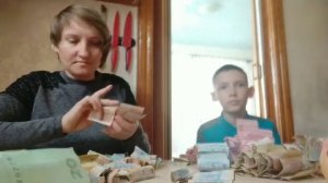 РАЗБИВАЕМ СВИНЬЮ КОПИЛКУ !!!