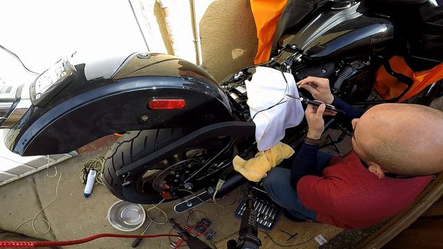 Alloy Art Fender Strut LED install on 2020 Low Rider S смотреть онлайн