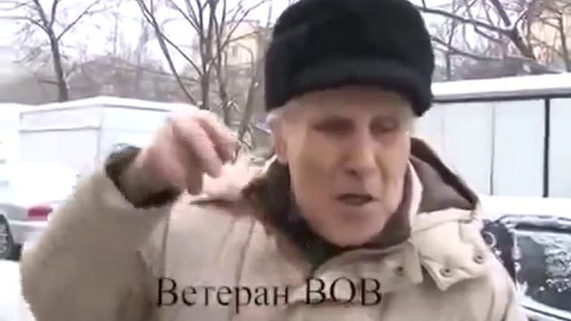 Душевно рассказывает