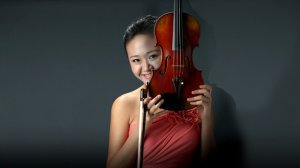 Александра Ли: «В детстве я переставала плакать, когда включали скрипичную музыку»