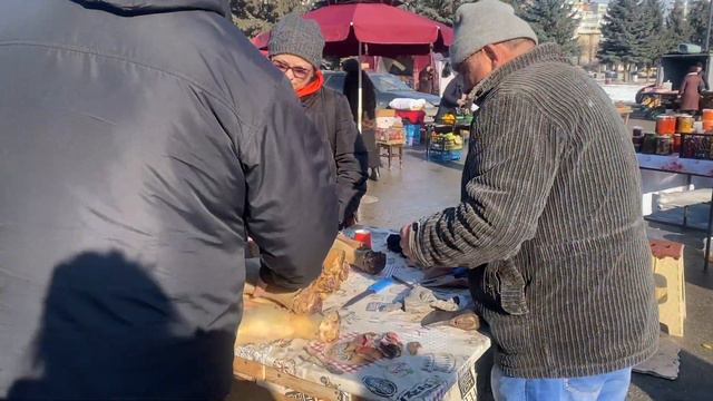 г. Нальчик . Рынок выходного дня на площади Абхазии.