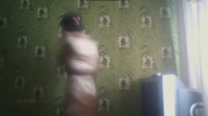 ПАЦАН В ХАЛАТЕ ПОКАЗЫВАЕТ СВОЙ ...