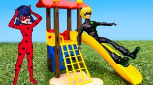 Весёлые игры прятки - Леди Баг и Супер Кот ищут друг друга! - Сборник видео игры для девочек