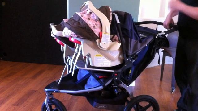 Bob Revolution double car seat adapter смотреть онлайн