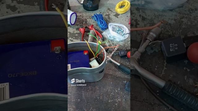 Начал делать проводку на ДНЕПР МТ. Бокс для АКБ.