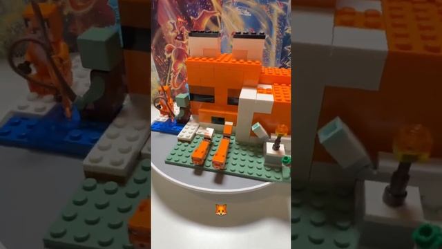 LEGO Minecraft Fox Lodge 21178 on display