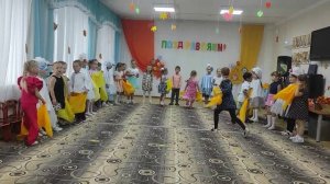 Песня Осенний танец слова и музыка  Марины  Басовой