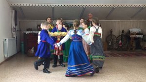 "Весняночки" (средняя группа - 3С класса). Масленичная песня "Ты прощай, прощай, наша Масленица"