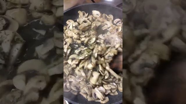 Пюре из брокколи и грибов