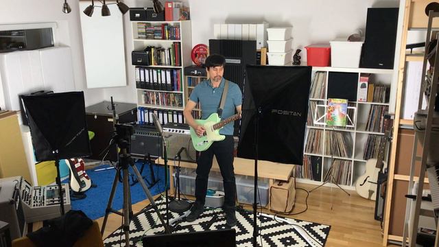 Best Fender American Vintage Telecaster? AV 64 vs AVRI 62 Custom vs AV 52 смотреть онлайн