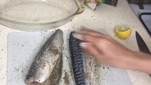 Запечённая скумбрия, очень лёгкий и вкусный рецепт