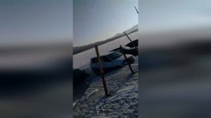 Десятки машин ушли под лед на рыбалке 2020. Такого вы еще не видели!