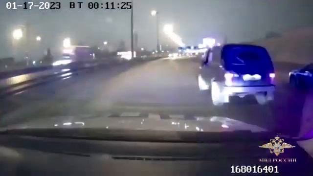 Московская полиция ночью ловила на МКАД лихача на «Ниве»
