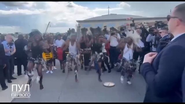 Пригласите негра танцевать! Лукашенко в Зимбабве! смотреть онлайн