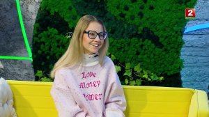 Ульяна Валуйко - кинолог! Как отучить собаку выпрашивать еду со стола?