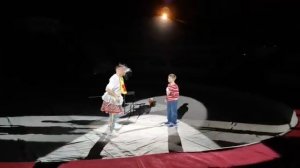 я на арене цирка я выступаю