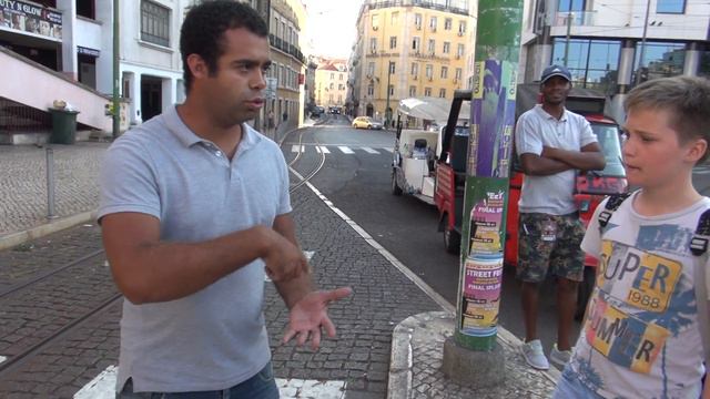 Договариваемся с Педро о поездке на тук-туке. Взял 50 евро смотреть онлайн