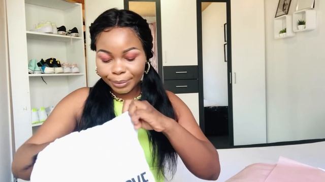 UNBOXING: LOVE MOSCHINO BAG X GUESS BAG / NIKE AIR FORCE 1 смотреть онлайн